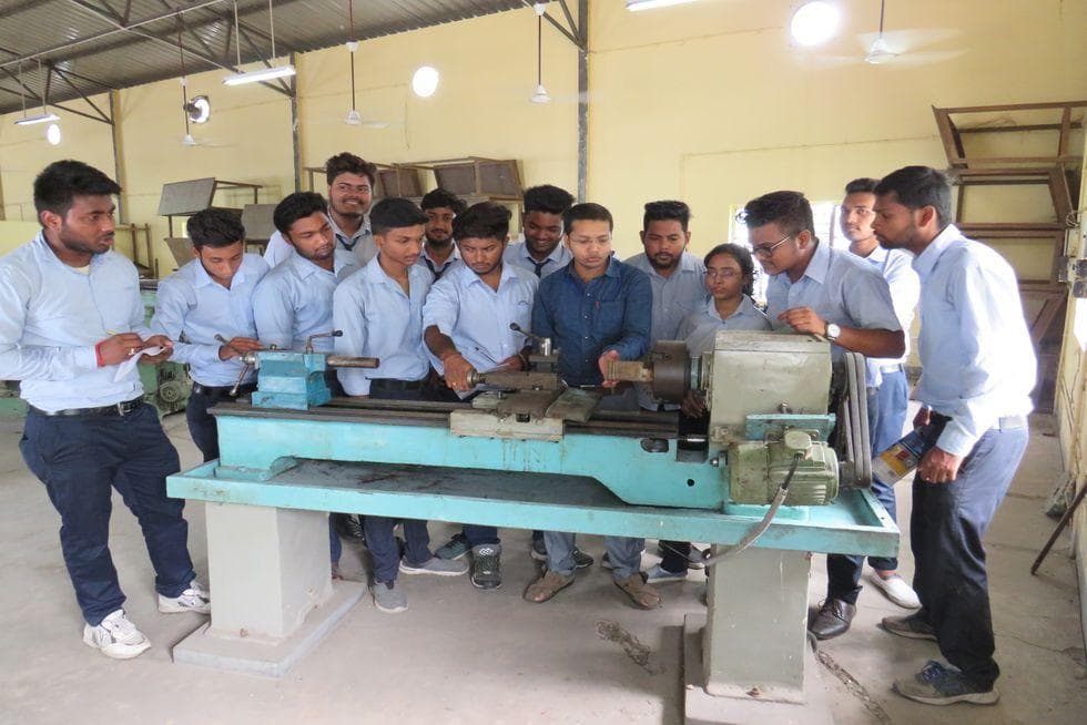 JIS School of Polytechnic Kolkata Labs photo 27